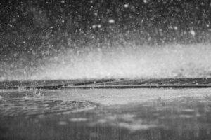 Previsão para os próximos dias: frente fria e muita chuva